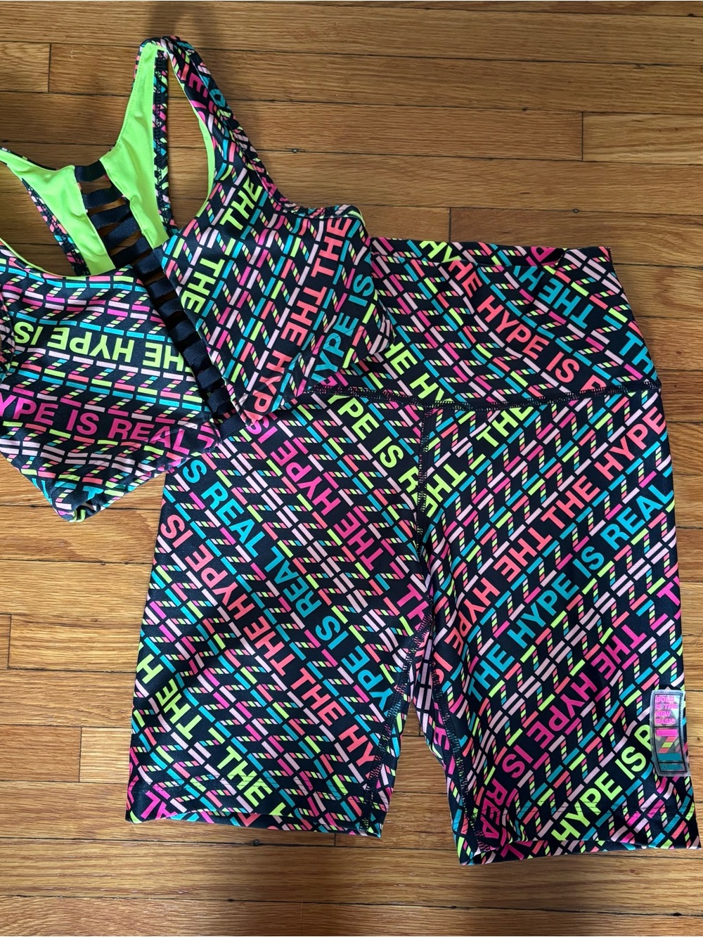 Zumba Wear The Hype Is Real Neon Bra & Biker Shorts Set XS